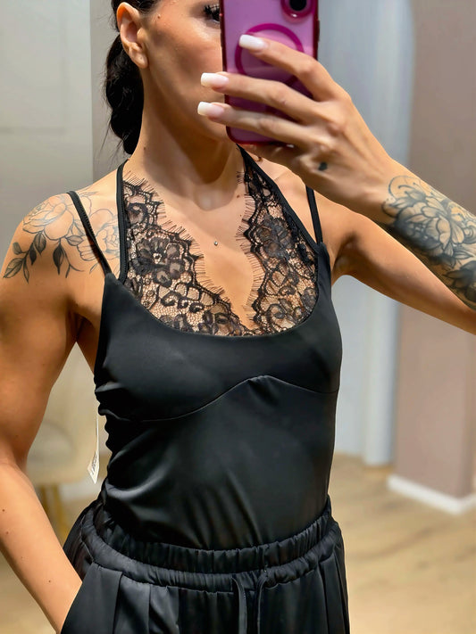 Top Livia Black